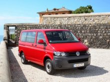 Фото Volkswagen Transporter комби  №2